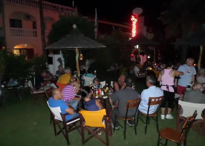 阿塞玛瑞斯公寓 公寓 *